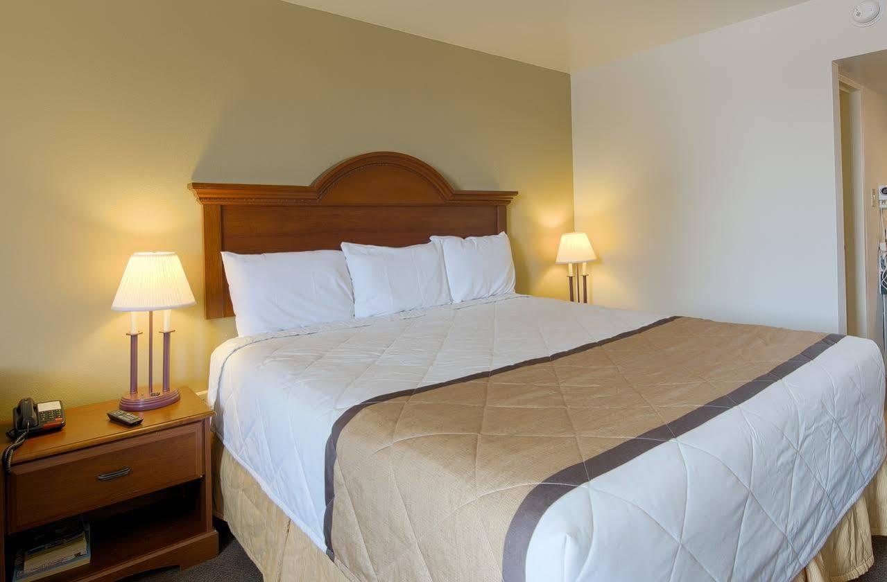 Travelodge By Wyndham Lynchburg Exteriör bild